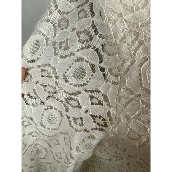 BANANA REPUBLIC Cream Lace Floral Pattern Top Sz 14 Business Casual Work Attire - Picture 3 of 4